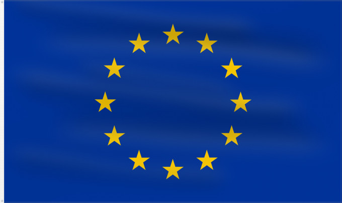 Flag, with two metal eyelets and reinforced hoist: Europe Europe is the flag and emblem of the European Union EU and Council of Europe CoE Européen est le symbole non seulement de l’Union européenne La Unión Europea consta de doce estrellas amarillas sobre fondo azul Die Europaflagge besteht aus einem