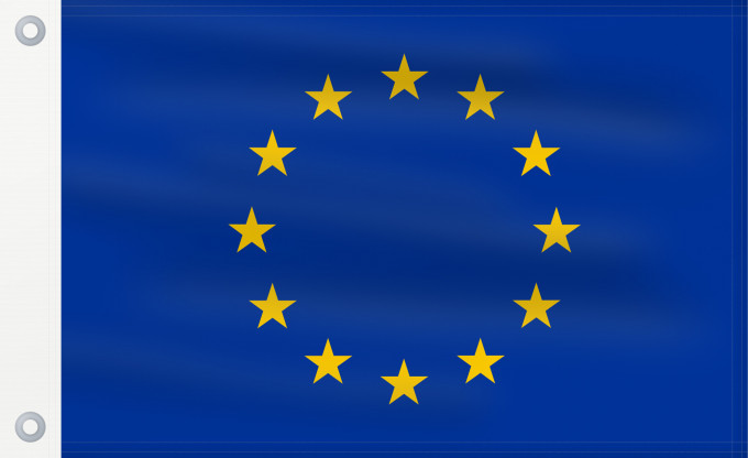 Flag, with two metal eyelets and reinforced hoist: Europe Europe is the flag and emblem of the European Union EU and Council of Europe CoE Européen est le symbole non seulement de l’Union européenne La Unión Europea consta de doce estrellas amarillas sobre fondo azul Die Europaflagge besteht aus einem