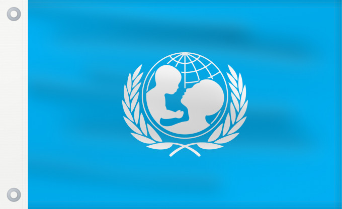Flag, with two metal eyelets and reinforced hoist: UNICEF