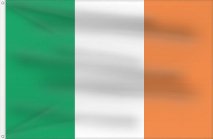 Flag, with two metal eyelets and reinforced hoist: Ireland Note that the green portion of the flag was designed to represent the majority Catholic residents of the island La partie verte du drapeau représente la majorité catholique de l île Es notable el hecho que la parte verde de la bandera representa l