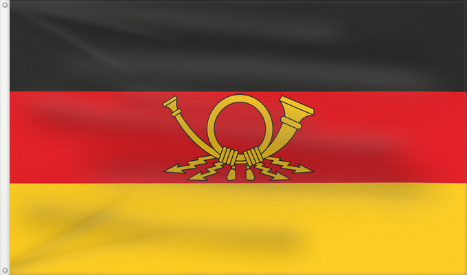 Flag, with two metal eyelets and reinforced hoist: German post  East Germany	German Post of the German Democratic Republic	Drapeau de service de la Poste allemande de RDA (1959-1973)	Bandera de servicio de Correos de Alemania Oriental (1959-1973)	Die Dienstflagge der Deutschen Post der Deutschen Demokrati
