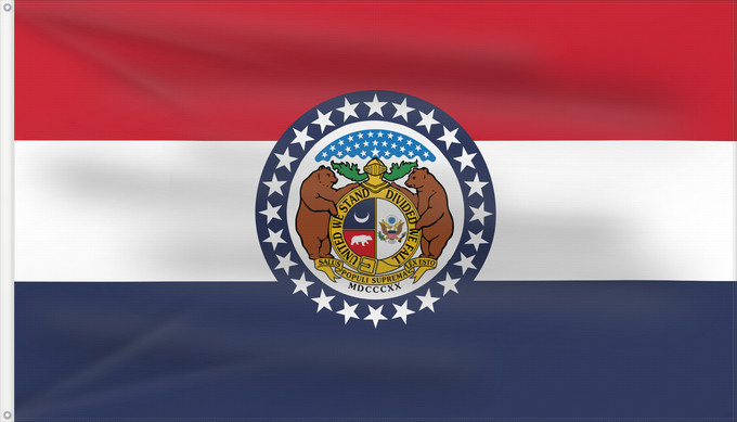 Bandera, con dos ojales metálicos y lado del asta reforzado: Missouri Missouri, adopted in 1913 Misuri ᏨᎫᎵ ᎦᏓᏘ Ka hae Mikouli Missuriae Mizoowii Hahoodzo bidah naatʼaʼí Флаг Миссури Američke savezne države Missouri