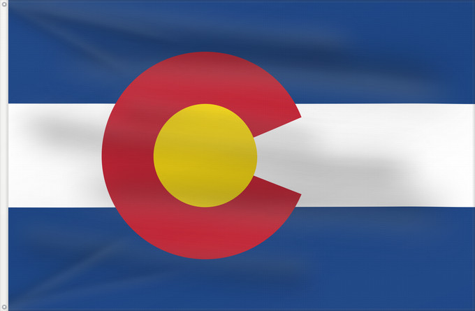 Bandera, con dos ojales metálicos y lado del asta reforzado: Colorado	Colorado designed by Andrew Carlisle Carson	ᎧᎶᏩᏓ ᎦᏓᏘ	Ka hae Kololako	Colorati	Dibé nitsa hahoodzo bidah naatʼaʼí	Флаг Колорадо	Američke savezne države Kolorado