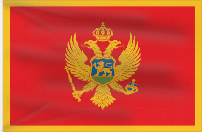 Bandera, con dos ojales metálicos y lado del asta reforzado: Montenegro Montenegro adopted on 13 July 2004 Monténégro Czarnogóry Сцяг Чарнагорыі Национално знаме на Черна гора Crne Gore Чрьна́ Гора́ - Ꙁнамѧ Montenegros flag i brug den 13. juli 2004 דגל מונטנגרו Montenegró モンテネグロの国旗 Знаме на Црна Гора Muntenegrulu