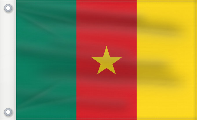 Drapeau, avec deux œillets métalliques et guindant renforcé : Cameroon Cameroun Camerún Kamerun Camerun ক্যামেরুনের পতাকা। Kamerunu Kameruno پرچم کامرون Fändel vum Kamerun Знаме на Камерун Camerunului Kameruna Kameruns