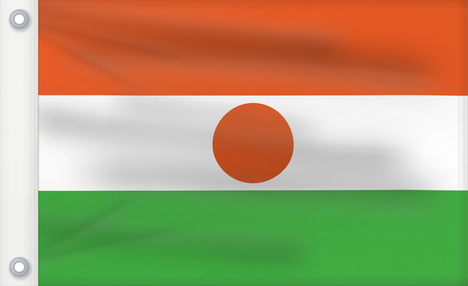Bandera, con dos ojales metálicos y lado del asta reforzado: Niger	Niger  7 6	Níger	Niger  breedte-hoogteverhouding 7 6	Флаг Нігера  7 6	Niĝero  7 6	Nigerin lippu  7 6	Флаг Нигера  7 6	Nigra  7 6