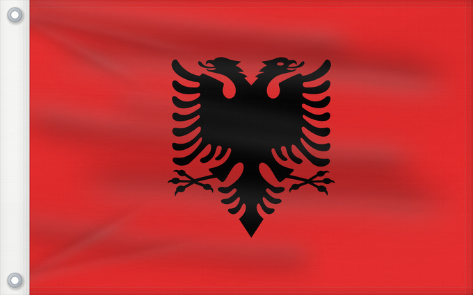 Bandera, con dos ojales metálicos y lado del asta reforzado: Albania	L Albanie	Albanien	Dell Albania	علم ألبانيا	Albanije	Σημαία της Αλβανίας	Albanio	Albanian	Drapél de l’Albanie	Albánia	Ala Albanyayê	Albaniae	Albanesche Fändel	Знаме на Албанија	Albaniei	Флаг Албании	S Albania	Bannera di Albanìa	Albánska	I Shqipëri