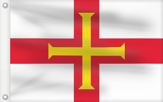 Bandera, con dos ojales metálicos y lado del asta reforzado: Guernsey	Guernesey	Guernsey (Kanalinsel)	Couleu de Guernési	Ynys y Garn