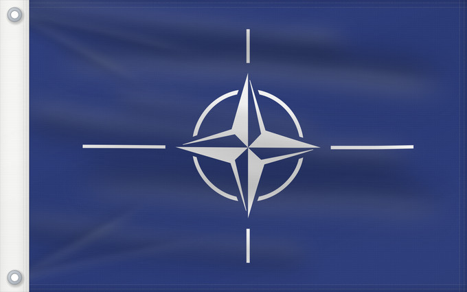 Flag, with two metal eyelets and reinforced hoist: NATO North Atlantic Treaty Organization NATO L Organisation du traité de l Atlantique nord OTAN Organización del Tratado del Atlántico Norte OTAN Organizazione/ North Atlantic Starts Treaty Dell Organizzazione del Trattato dell Atlantico del Nord NATO