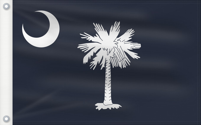 Bandera, con dos ojales metálicos y lado del asta reforzado: South Carolina Caroline du Sud Carolina del Sur Carolina del Sud علم كارولاينا الجنوبية ᏐᎦᎴᏂ ᎦᏓᏘ Ka hae Kalolaina Hema Carolinae Meridionalis Shádiʼááhjí Kééláanah Hahoodzo bidah naatʼaʼí Флаг Южной Каролины Američke savezne države Južne Karoline