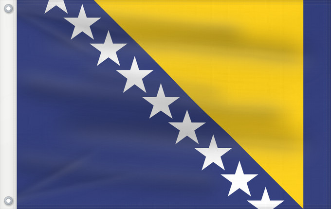 Drapeau, avec deux œillets métalliques et guindant renforcé : Bosnia and Herzegovina	Bosnie-Herzégovine	Bosnia y Herzegovina	Bosnien und Herzegowina	Bosnia-Erzegovina	Bosnië en Herzegovina	Bośni i Hercegowiny	علم البوسنة والهرسك	Bosne i Hercegovine	Bosny a Hercegoviny	Боснꙑ ꙁнамѧ / Ⰱⱁⱄⱀⱏⰺ ⰸⱀⰰⰿⱔ	Bosnien-Hercegovinas	