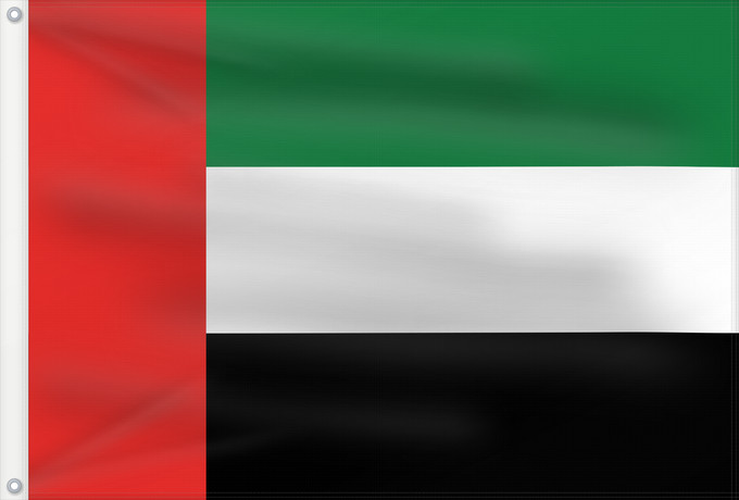 Bandera, con dos ojales metálicos y lado del asta reforzado: United Arab Emirates	Émirats arabes unis	Emiratos Árabes Unidos	Vereinigten Arabischen Emirate	Degli Emirati Arabi Uniti	Verenigde Arabische Emiraten	علم الإمارات العربية المتحدة	ܐܬܐ ܕܐܡܝܪܘܬܐ ܥܪܒܝܬܐ ܚܕܝܬܐ	ٴبىيرلاشمىيش ٴاراب امىيرلىيكلارىي بايراعى	Spojenýc