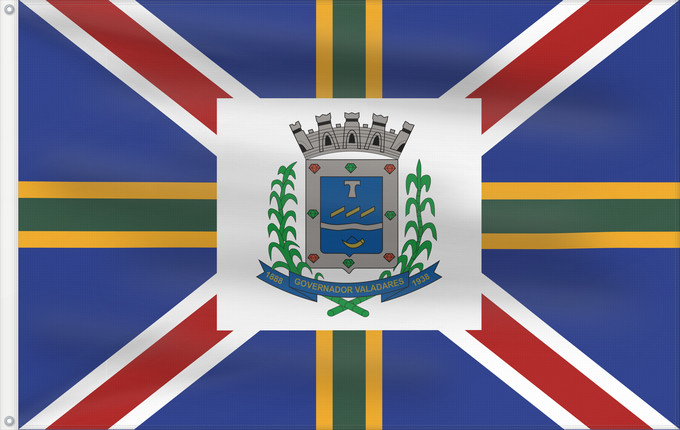 Drapeau, avec deux œillets métalliques et guindant renforcé : Governador Valadares	Gouverneur Valadares	Gobernador Valadares	Governatore Valadares	Município de Governador Valadares no Estado de Minas Gerais