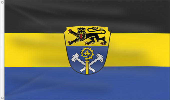 Flag, with two metal eyelets and reinforced hoist: Weilheim-Schongau (Kreis)