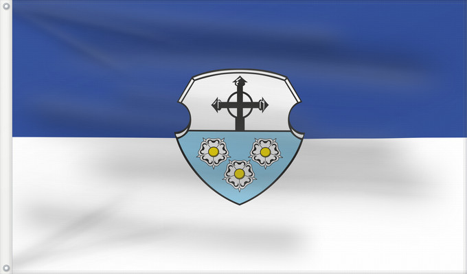 Bandera, con dos ojales metálicos y lado del asta reforzado: Kreuzwertheim, M (Spessart-Mainland)