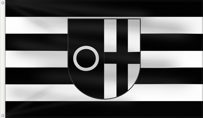 Flag, with two metal eyelets and reinforced hoist: Datteln Beschreibung der Flagge Die Flagge der Stadt Datteln zeigt in der Mitte das Stadtwappen auf schwarz - weiß gestreiftem Felde in waagerechter Anordnung über 4 schwarzen und 3 weißen Streifen