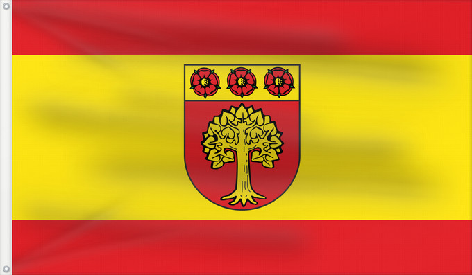 Bandera, con dos ojales metálicos y lado del asta reforzado: Selm	Beschreibung der Flagge  Die Flagge ist von Rot zu Gelb zu Rot im Verhältnis 1  3  1 längsgestreift mit dem Wappenschild der Stadt in der Mitte